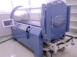 12　高気圧酸素治療装置