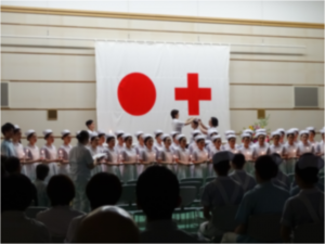 一人ひとりナースキャップをいただきました